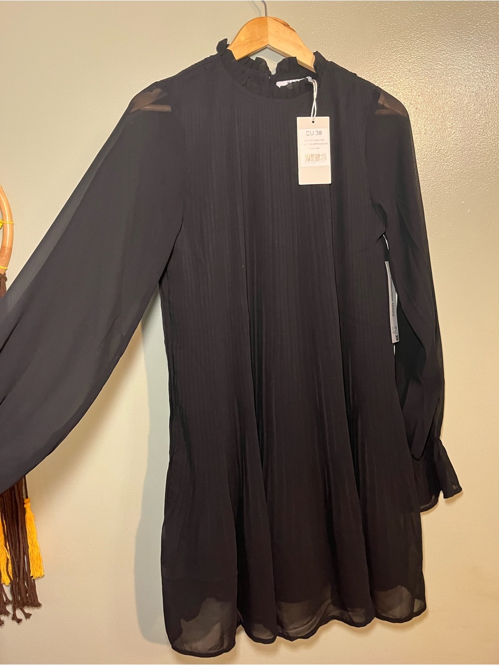 NA-KD Black Long Sleeve Ruffle Neck Dress Mini Lined Sheer Sleeves Size 38/6 NWT